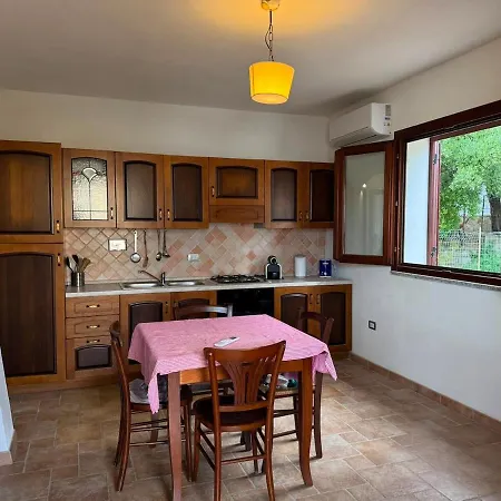 아파트 Relax Posada, 6 Posti Letto , Parcheggio Privato , Vicino